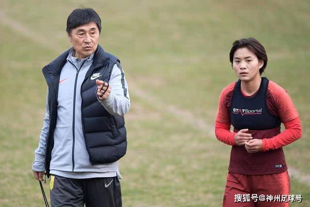 中乙综述：海港B队战平11轮不败7分领跑，北京理工补赛不敌山西