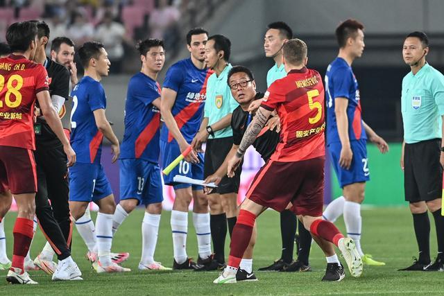 皮克福德成英超历史第五位百场零封的英格兰门将